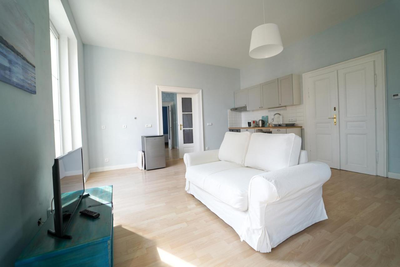 Spa Apartments Theresia Dubí Exterior foto