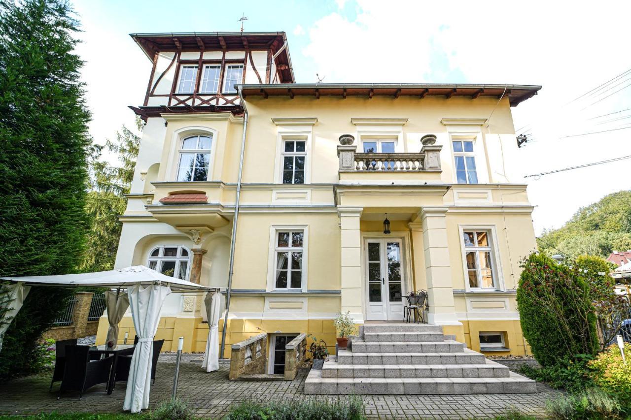 Spa Apartments Theresia Dubí Exterior foto