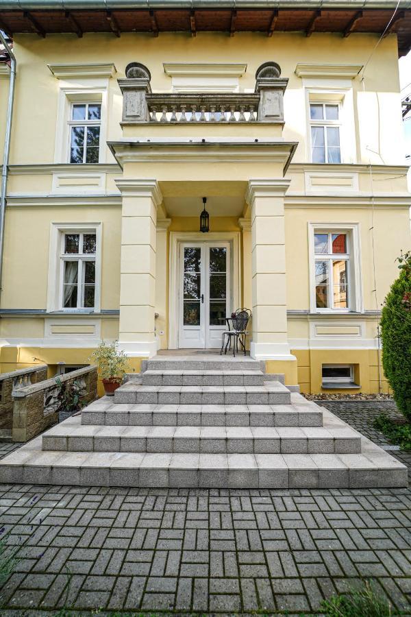 Spa Apartments Theresia Dubí Exterior foto
